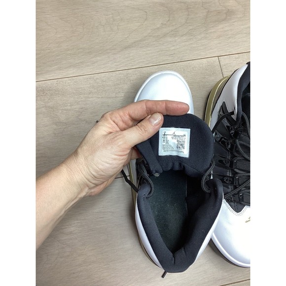 Air Jordan Max Aura sneakers men 8 eu 41 white gold black